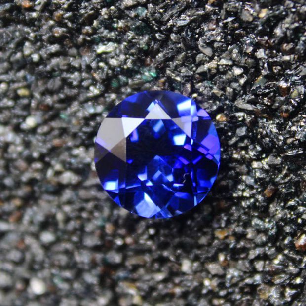 Mặt tròn bằng đá Tanzania Tanzania Mặt đá 5a Nam và nữ Sapphire Bột đá nguyên chất tan chảy Nhập khẩu màu xanh Tanzania Không màu dát - Nhẫn nhẫn kim cương tự nhiên
