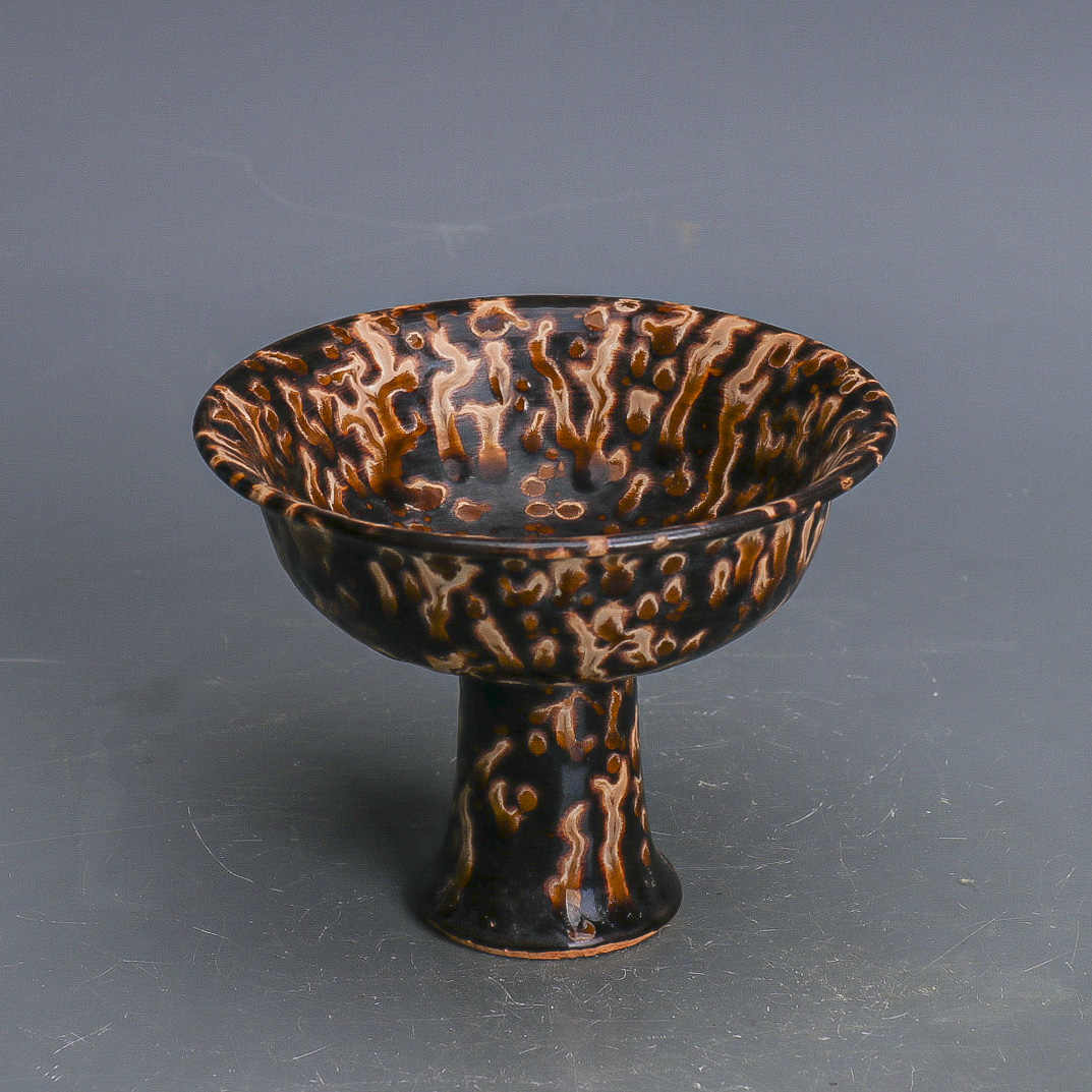 A Jizhou 'leaf' bowl Song dynasty | 宋吉州窰黑釉木葉盞