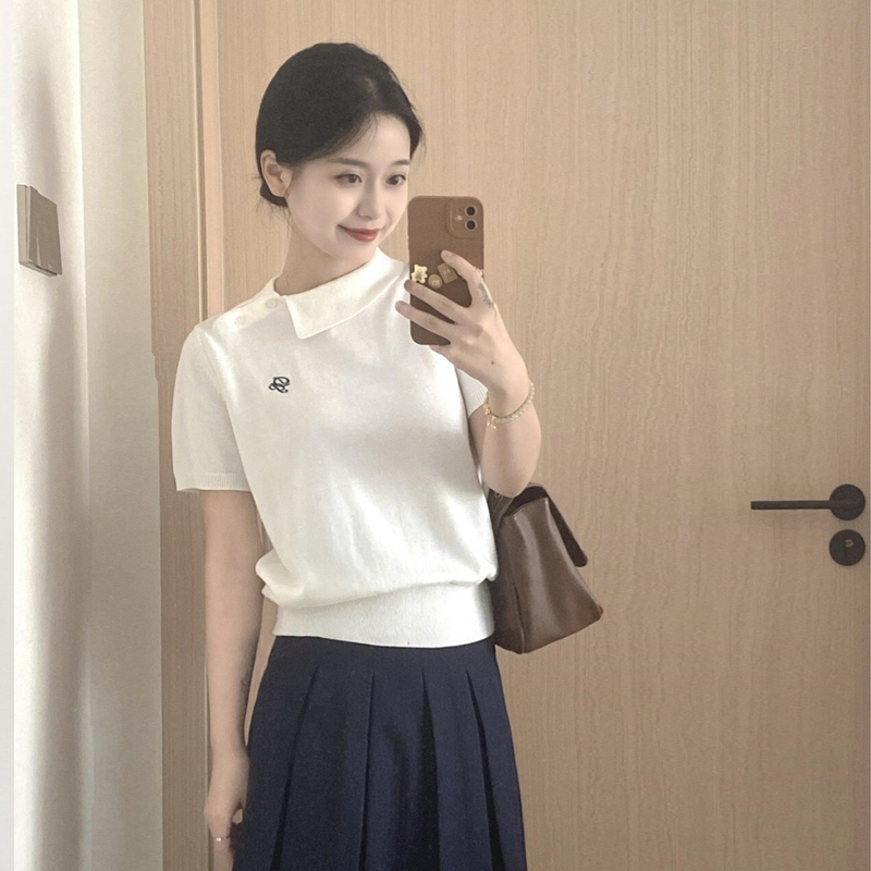 White Embroidered Ice Silk Polo Collar Short-Sleeved Knit Top for Women, Summer Thin Style, Petite Turn-Down Collar T-Shirt, Waist-Cinching Top