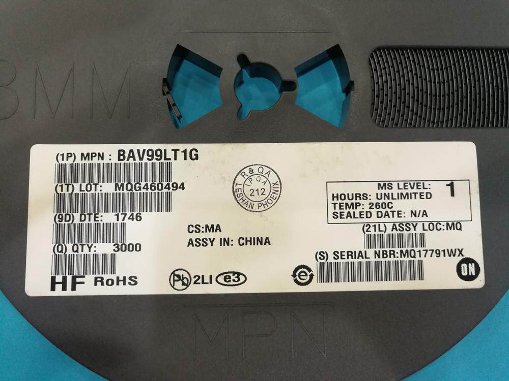 SMD switch transistor BAV99 BAV99W silk screen A7 SOT-23 package 3000 disk