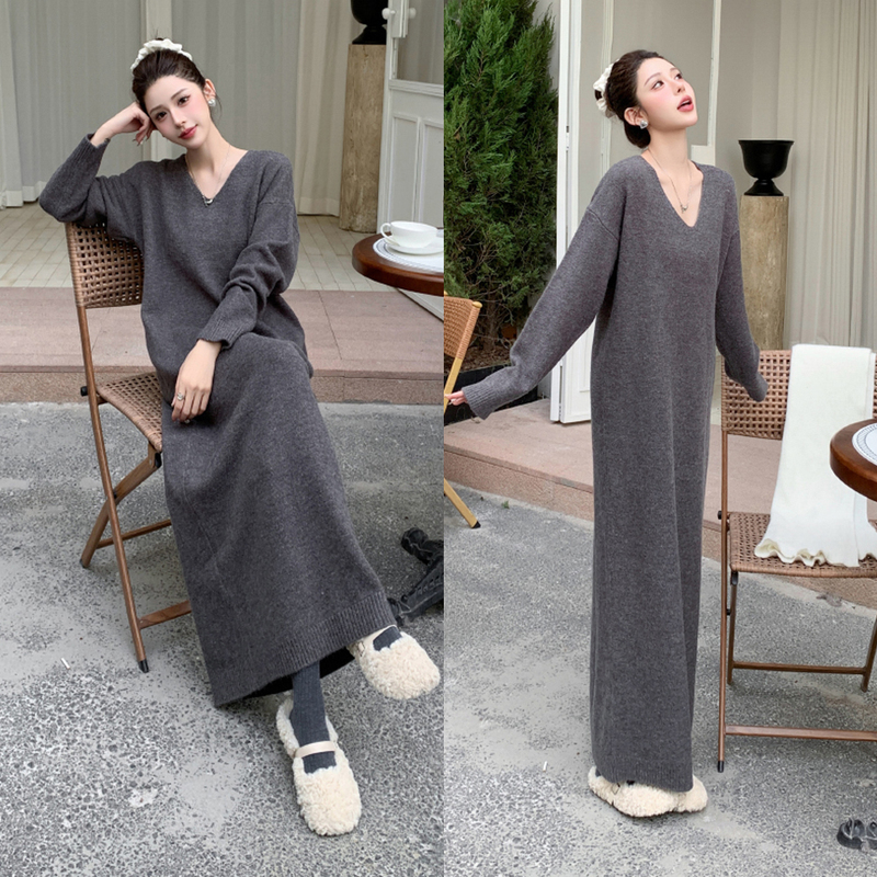 Philadelphia Story/Pure Desire Lazy Style V-Neck Knitted Dress Loose Slimming Sweater Dress with Long Skirt Inside Philadelphia Story/Pure Desire Lazy Style V-Neck Knitted Dress Loose Slimming Sweater Dress with Long Skirt Inside
