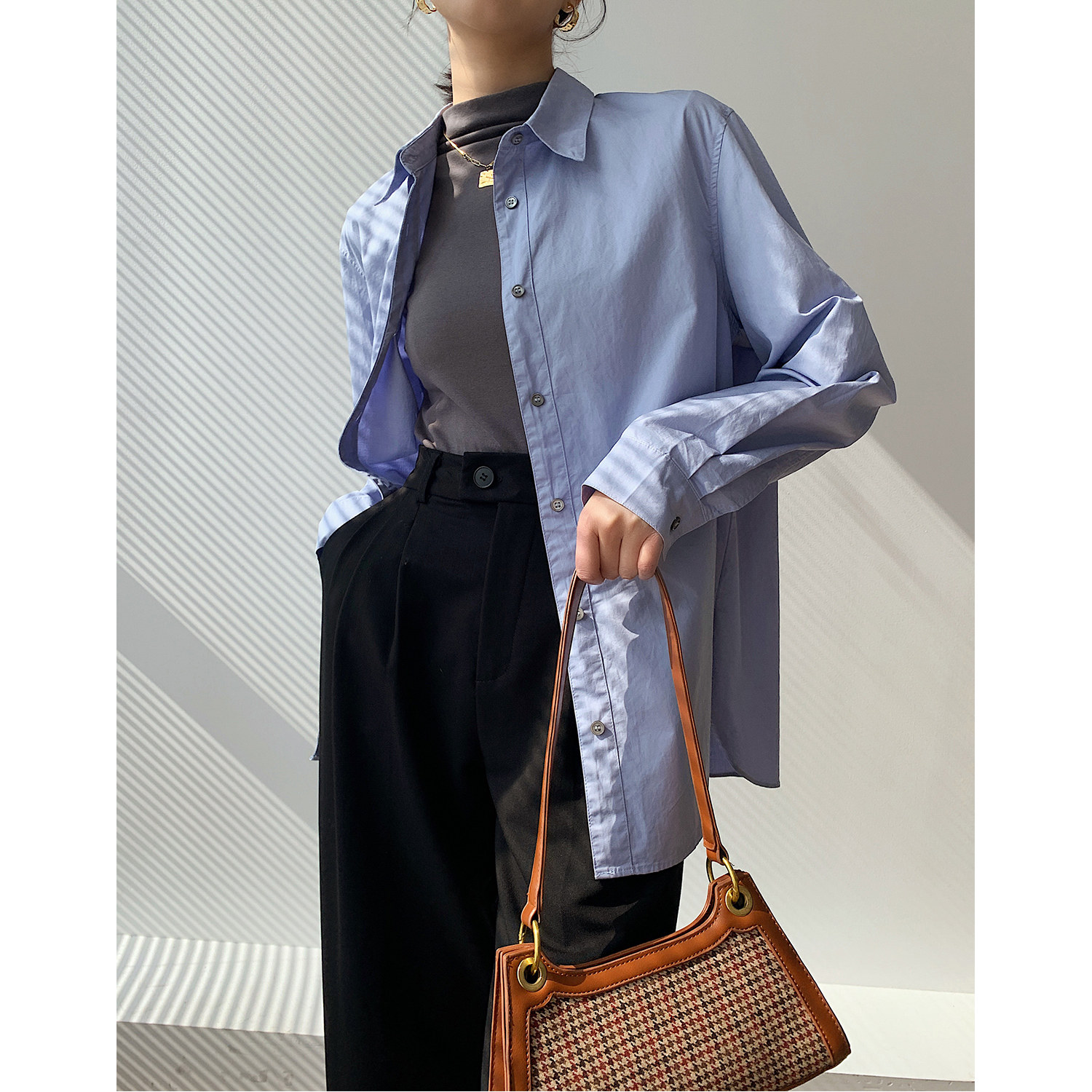 ten thousand Mrs. Custom Niche Long Sleeve Shirt Woman Design Sensation Han Edition Loose Temperament Blue Blouse Stack Wearing Spring
