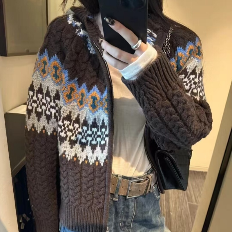 Autumn and Winter Hooded Jacquard 100% Pure Wool Cardigan for Women, European Style, Heavy-Duty Thick Knit Sweater Coat