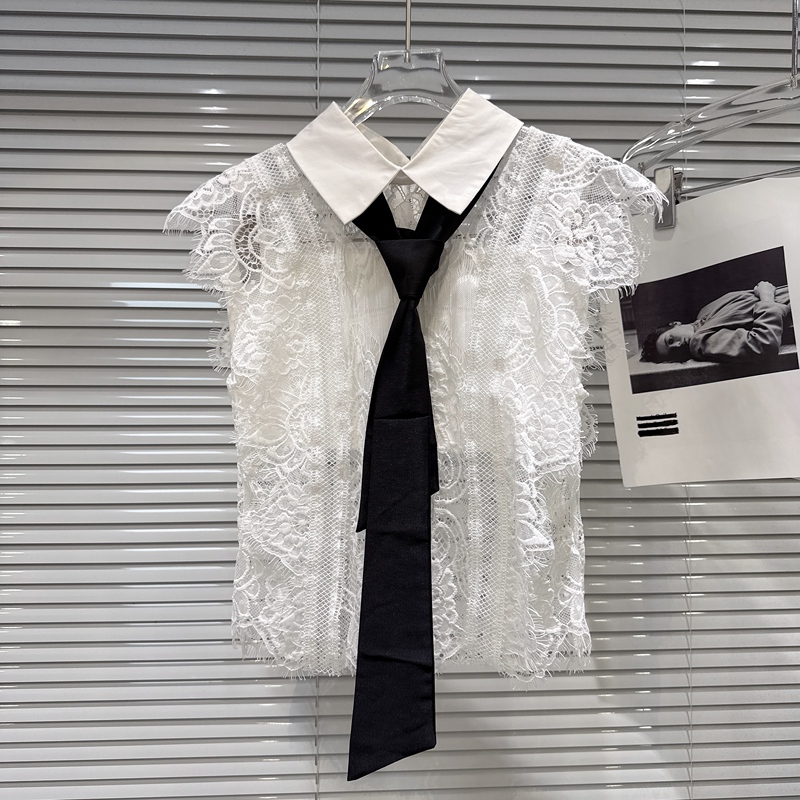 Trendy 2026 Autumn New Style Pure and Elegant Socialite Tie Lace Crochet Strapless Inner Shirt Vest Top
