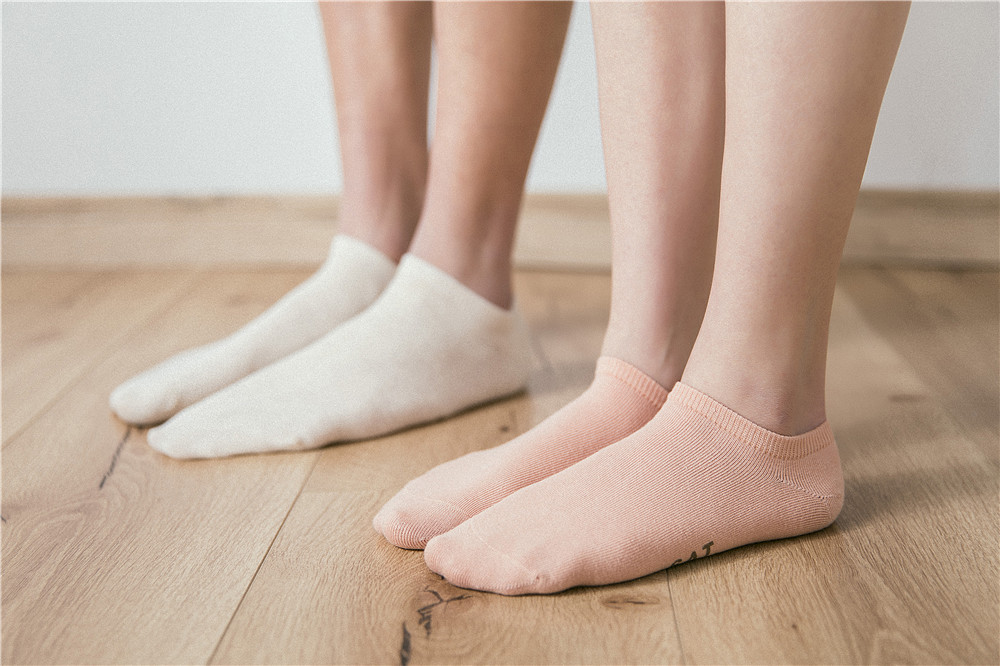 Tuần vớ 7th socks nam cotton khử mùi mùa xuân và mùa hè ngắn túi thêu chữ màu rắn không rơi với vớ thuyền