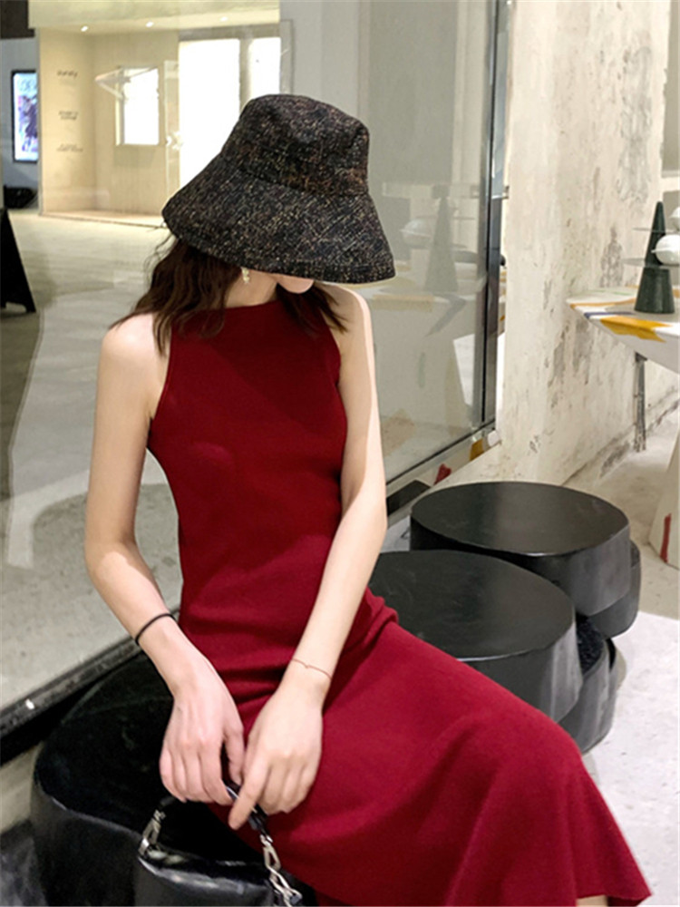 Spring 2021 new knitted hanging neck strapless medium-long version of the vest-style base shows thin temperament dress children