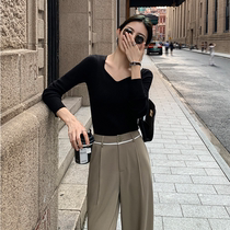 Japan Autumn New Black V-collar Knitted Sweater Han Edition Refined Long Sleeve Care Machine with a Sweater