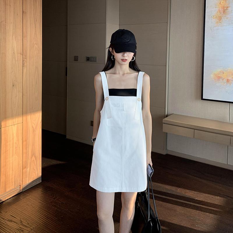 Japanese white tooling suspender skirt female loose slimming foreign style age reduction 2021 summer French suspender dress