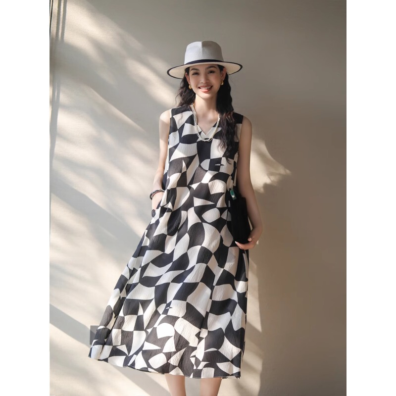 Bargain~ Foreign Trade Brand Tencel Geometric Square Print Silky Cool Slimming V-Neck Sleeveless Tank Dress