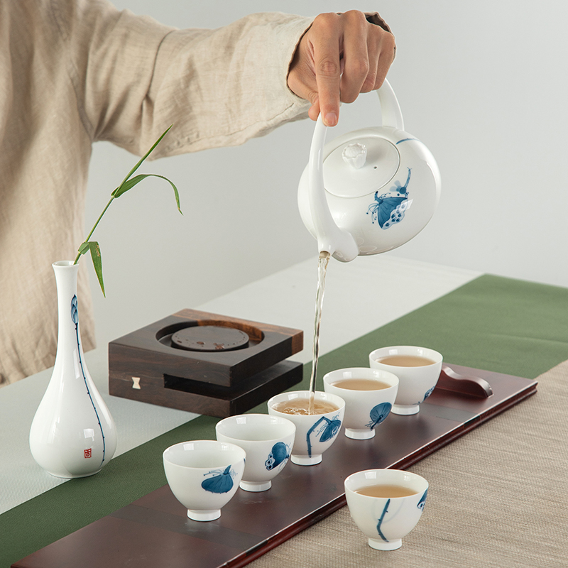 . Poly real scene of jingdezhen tea service suit small household contracted tea art kung fu tea set of blue and white porcelain tea set Mid - Autumn festival gift