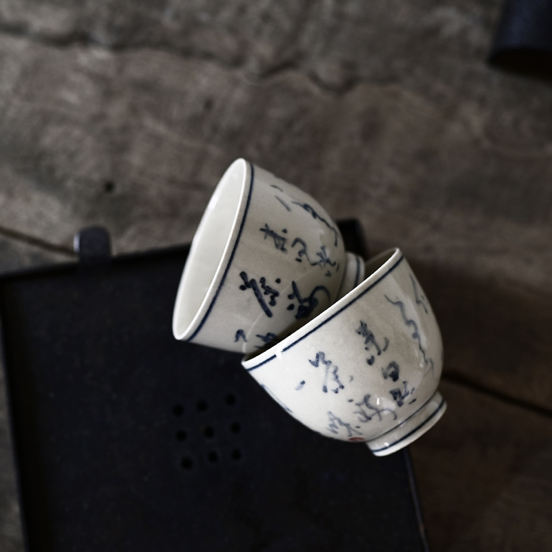 Poly real scene blue and white porcelain cup sample tea cup home of kung fu tea set fragrance - smelling cup plant ash glaze tea cup
