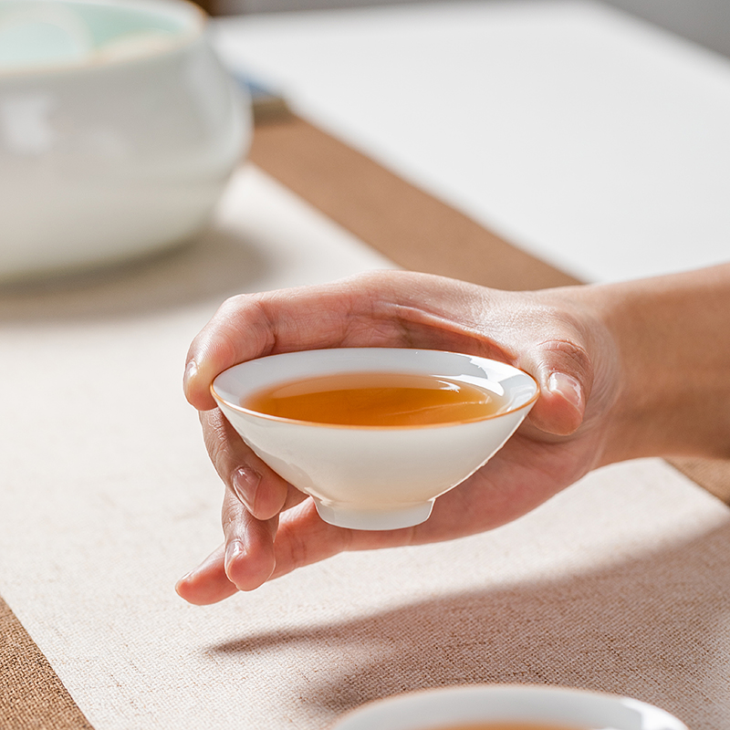 Sweet white porcelain ceramic cups kung fu home perfectly playable cup small sample tea cup tea set a single ultimately responds puer tea bowl