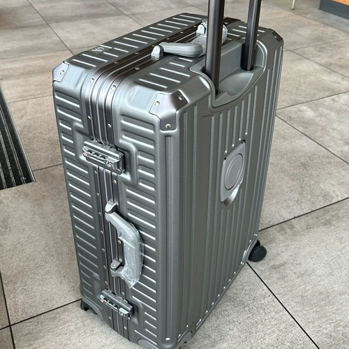 Универсальный вместительный и большой чемодан, 20 дюймов