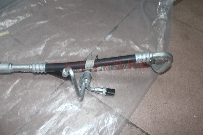 Đức nhập khẩu phụ tùng của Volkswagen - ống điều hòa Touareg mới - Những bộ phận xe ô tô phụ tùng nissan sunny