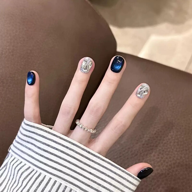 Purely Handmade Wearable Nails ins Style Short Cat-Eye Nail Patches, Gentle and Elegant, Fake Nails with a High-End Feel Purely Handmade Wearable Nails ins Style Short Cat-Eye Nail Patches, Gentle and Elegant, Fake Nails with a High-End Feel