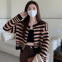 sandro asw small fragrance knitted knitting sweater 2022 Spring Han Edition round collar high waist short coat