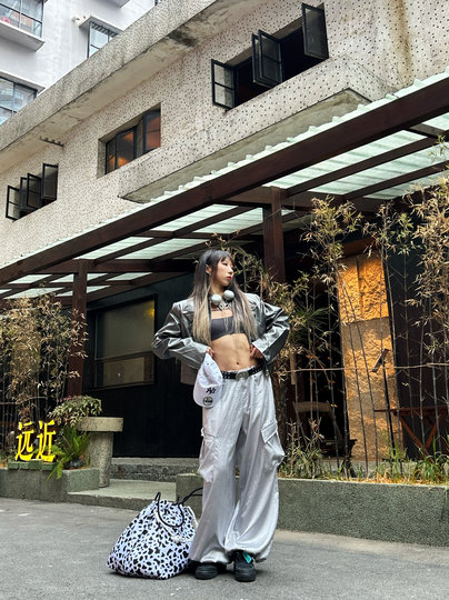 PANMIE25原创复古亮面pu皮裤工装大口袋街舞爵士红灰黑直筒休闲裤