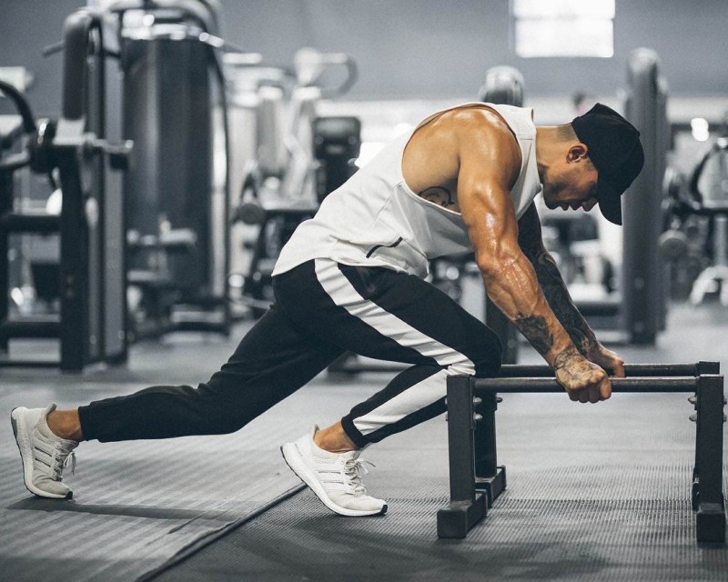 Cơ bắp anh em mùa thu nam chạy quần co giãn thoáng khí chân đóng cửa dây kéo quần giản dị quần lót nam