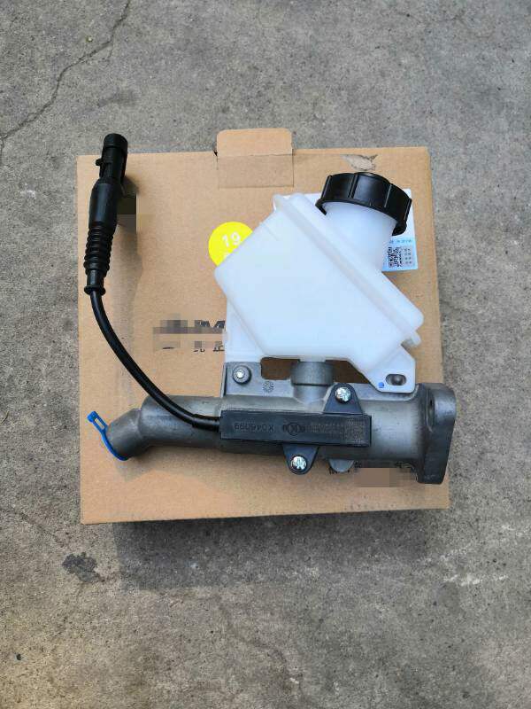 Suitable for Fukuda Daimler Oman GTL clutch pump with oil pot assembly gtl clutch total pump