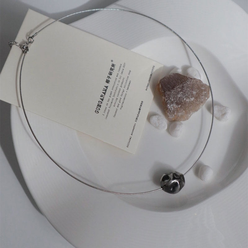 Looking at life, foreign things in the sky, cold wind, collarbone temperament, simple and old irregular personality collar necklace