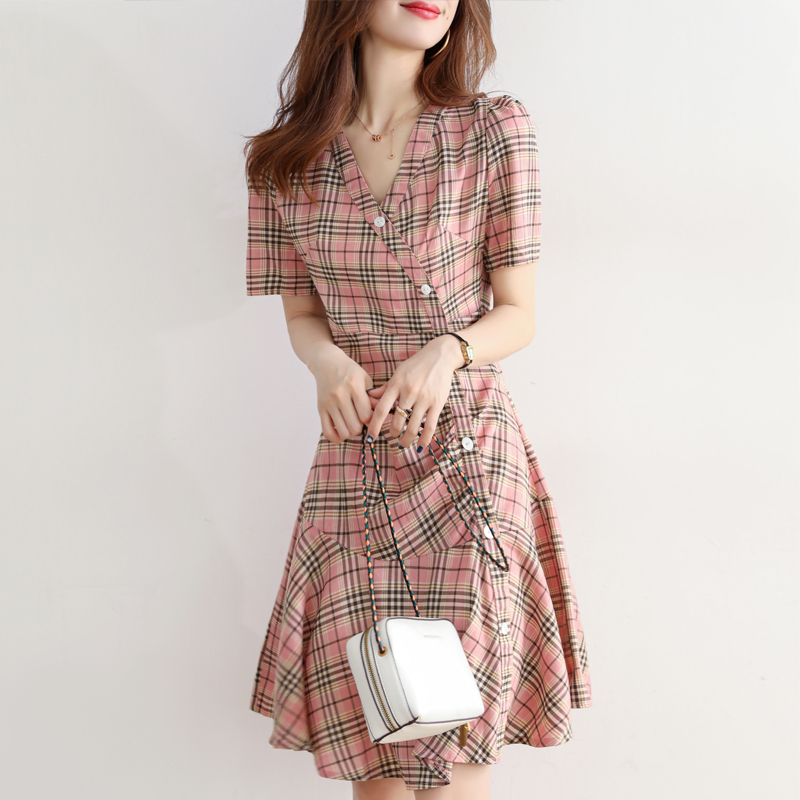 Sweet temperament French V-neck dress 2020 summer new Korean version waist small fishtail skirt