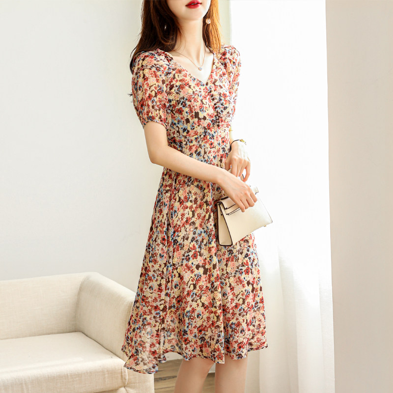 Malcenl klon2020 new display of lean temperament collection waist V led snow-spun dress with small daisy-shaped floral dress