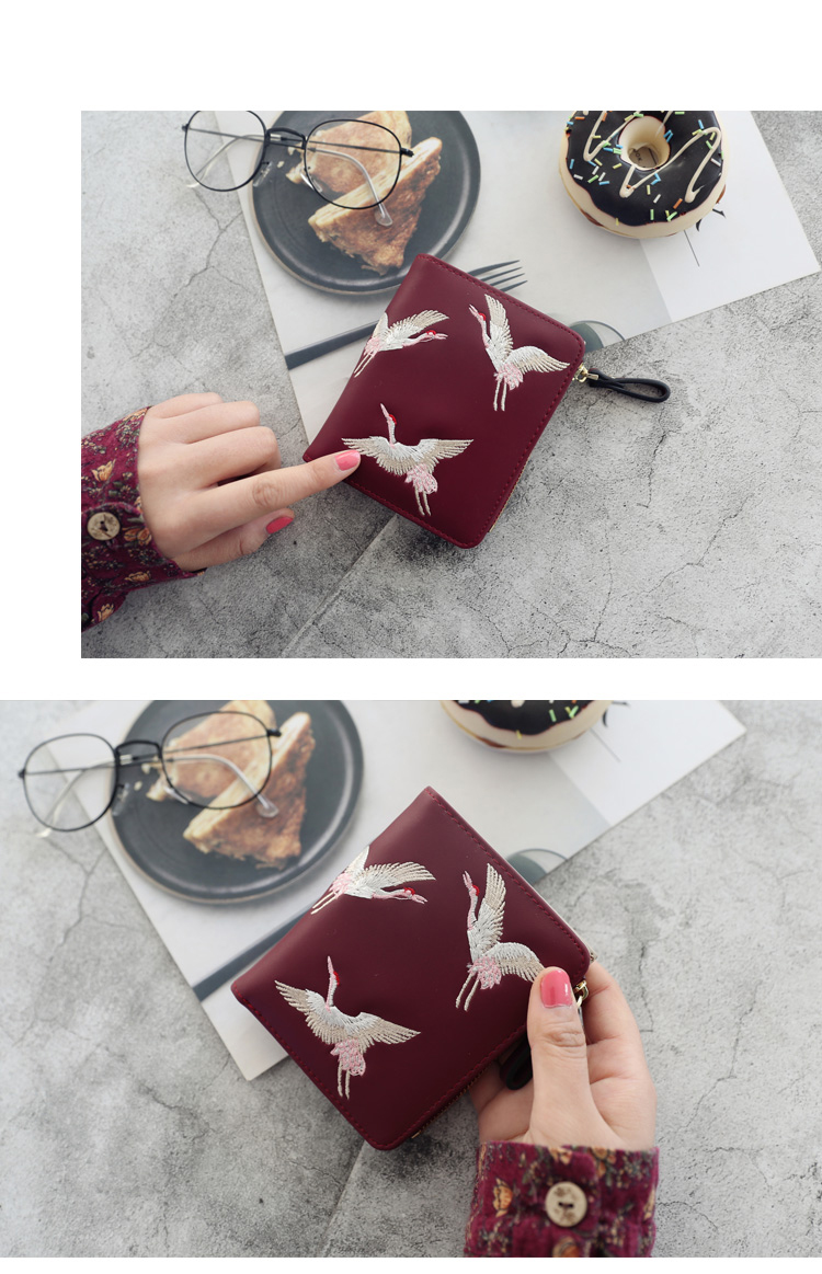 Hôn me2018 xu hướng thời trang mới túi xách ins sinh viên mini thêu ngắn ladies wallet pouch ví pedro