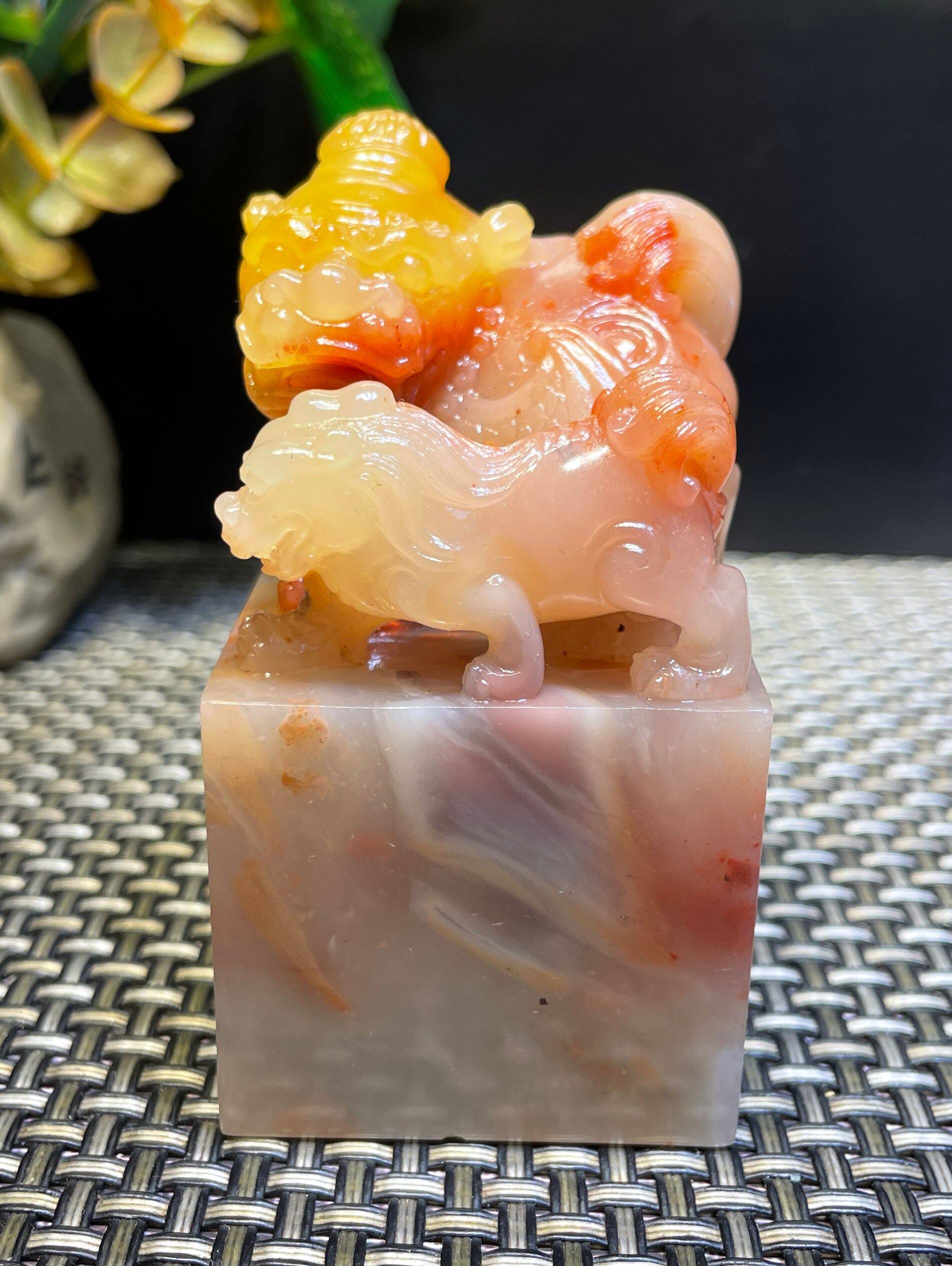 Shoushan Stone Frozen Stone Lao Stone Flowers Open Rich Swing Piece Seal Gold Stone Seal Engraving and Tian Yuhuang Wax Stones