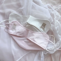 Розовая модель кролика