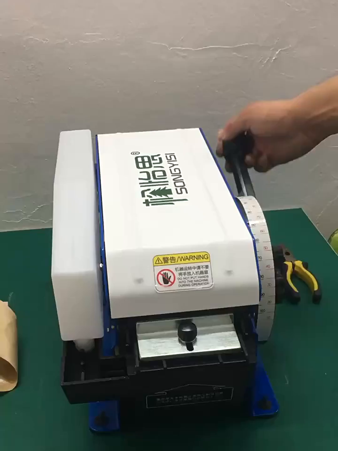 6cm宽箱包厂专用封箱胶建议｜打包封箱神器、美观又实用