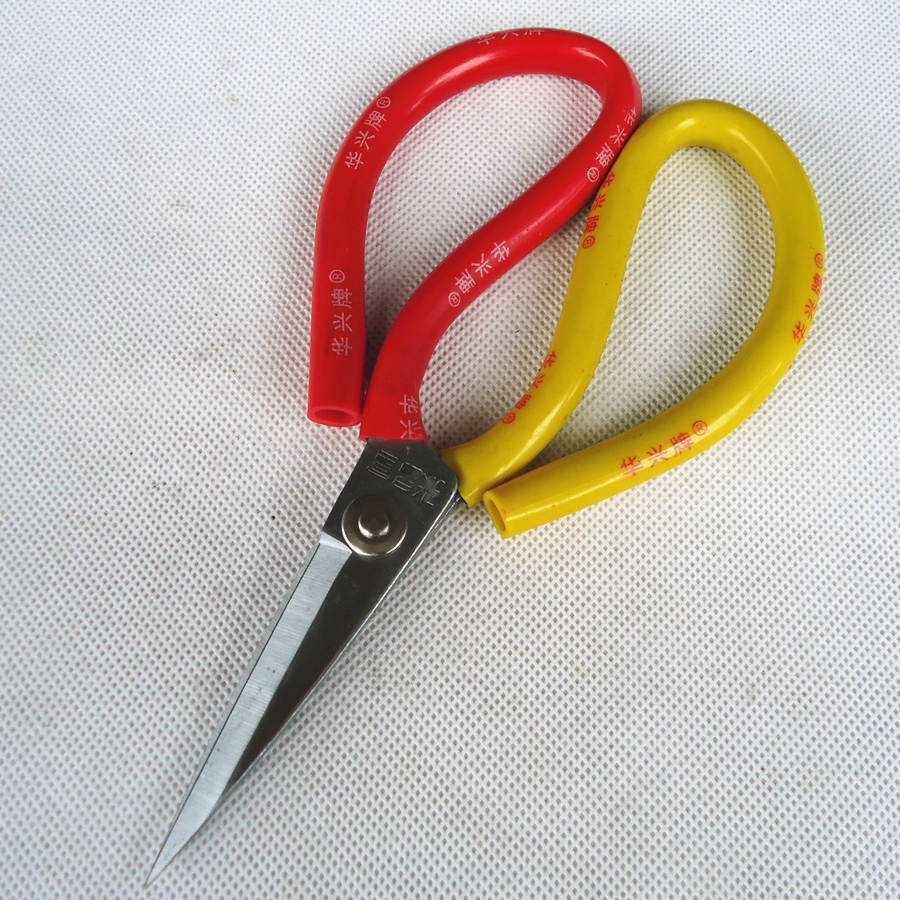 Electroplating household scissors No. 2 electroplating industrial scissors casing yellow red handle total length 185mm scissors
