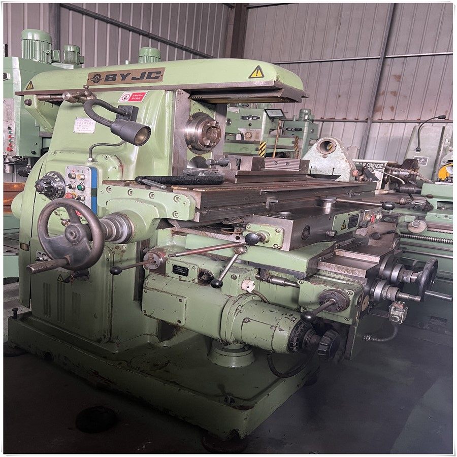 二手闲置北京第一机床厂XA6132升价台铣床 加工模具配件 五金设备