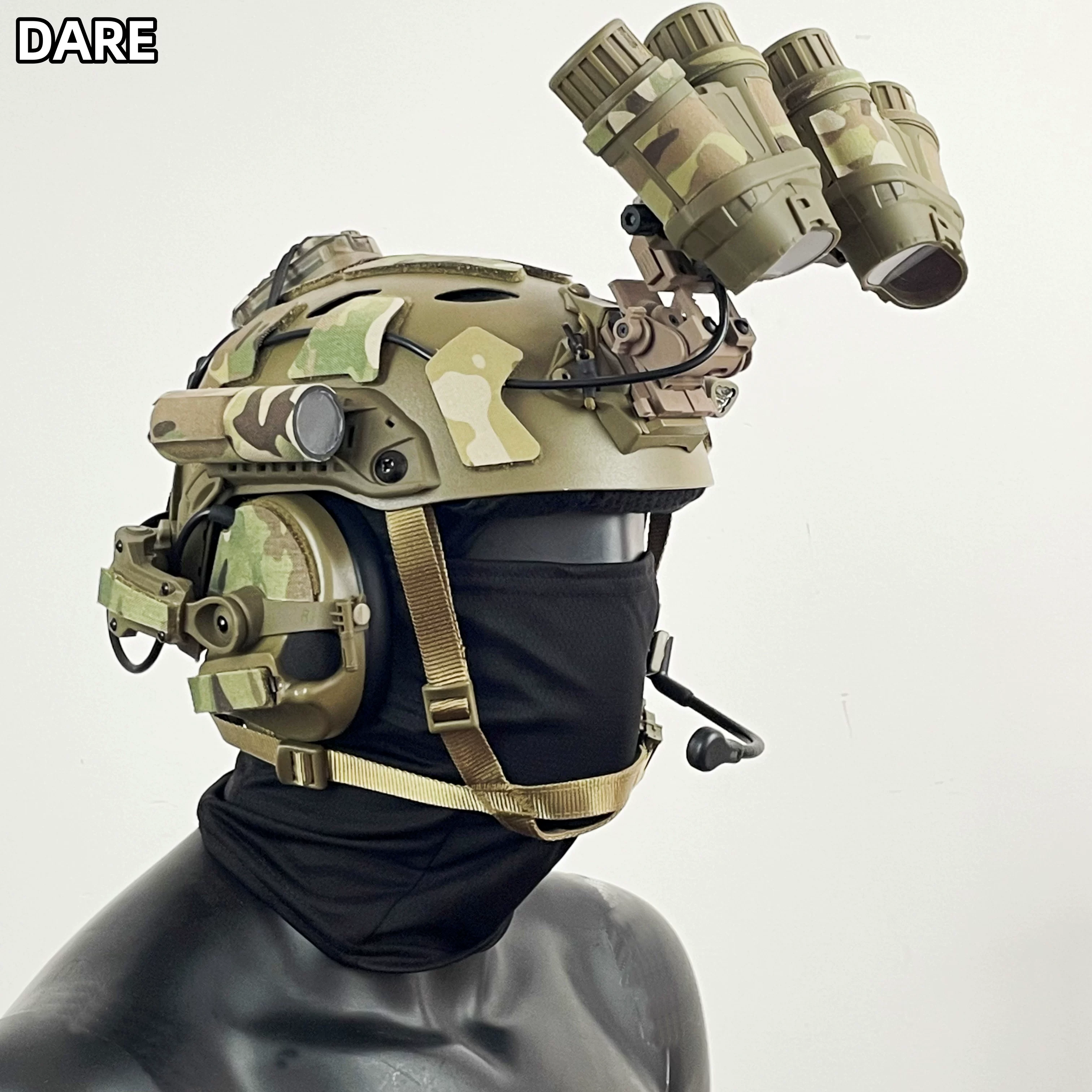 Casco táctico de camuflaje SF con diseño de corte alto y módulo de visión nocturna