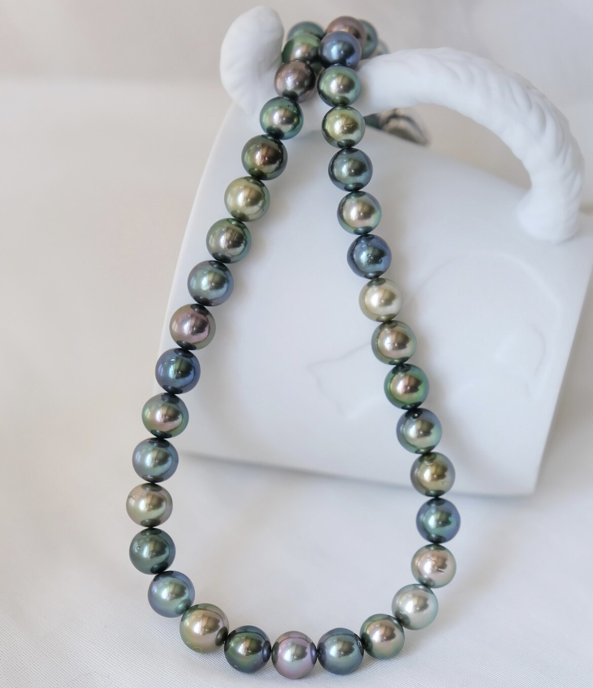 Nanyang Tahiti Black Butterfly Mixed Queen Seawater Pearl Necklace 9 - 13mm shipment in Japan