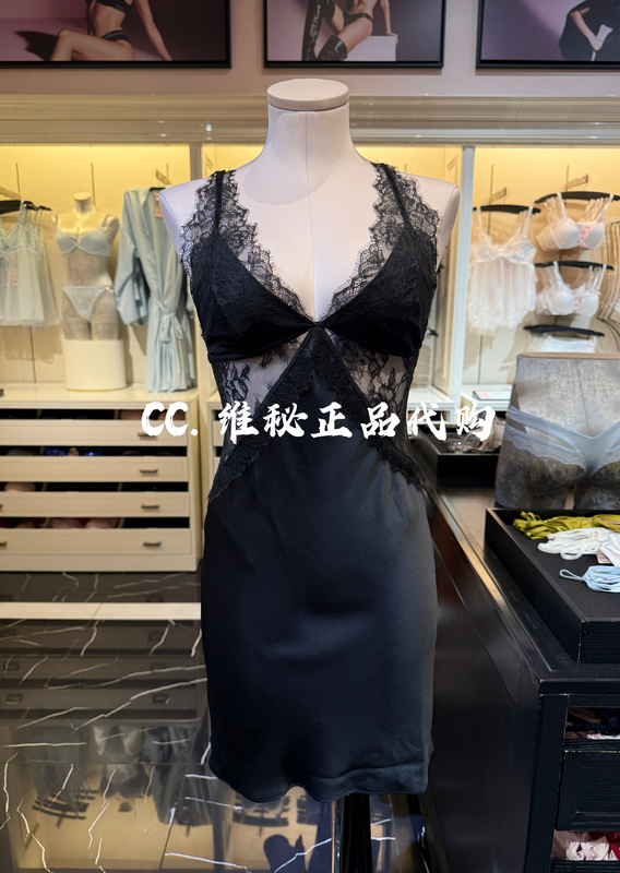 Victoria's Secret New Lace Patchwork Satin Sexy Hollow-Out Slim-Fit Women's Backless Camisole Nightgown Victoria's Secret New Lace Patchwork Satin Sexy Hollow-Out Slim-Fit Women's Backless Camisole Nightgown