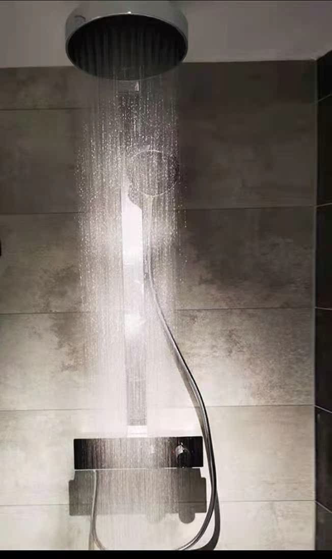 A variety of high-end brands of the shower head