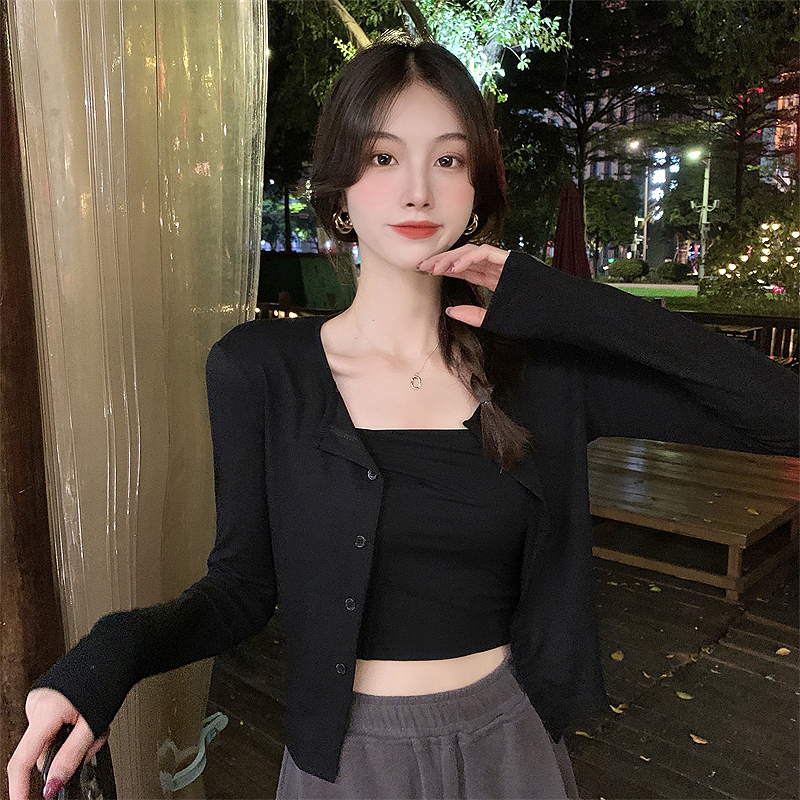 2024 Spring and Autumn New Slim Fit Short Black Knitted Cardigan for Women Paired with a Slip Dress and Outerwear Shawl Blouse