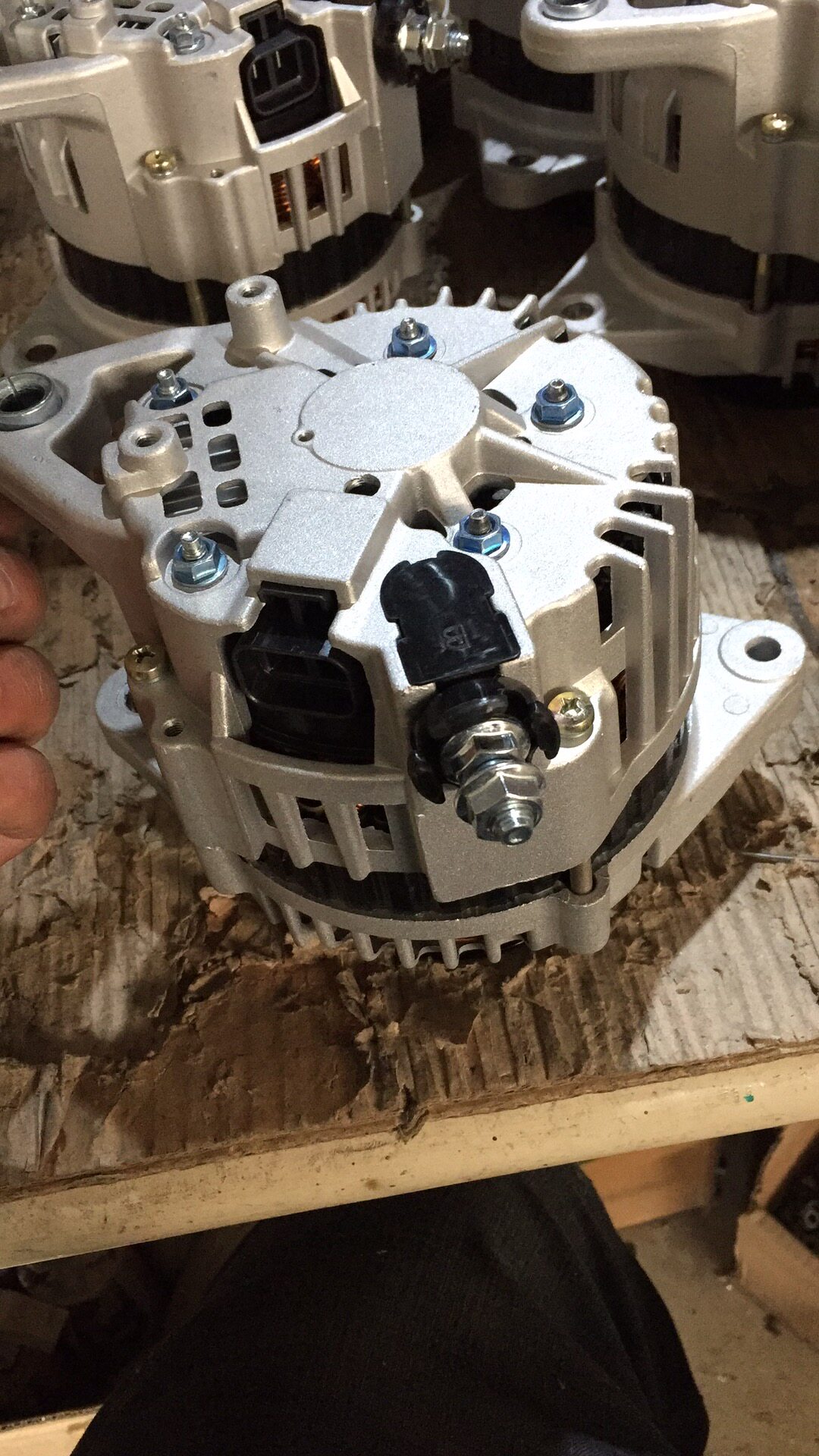 Zhengzhou Nissan Neisan Piccard Palatin Piccard D22 KA24 SUV Generator assembly