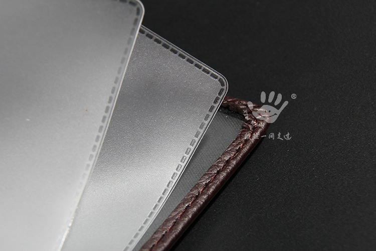 Có thể tùy chỉnh logo bằng lái xe cơ giới ví đựng thẻ atm có nút đẩy thẻ
