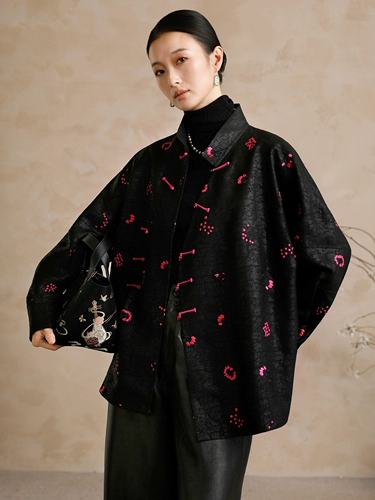 Шелковая осенняя куртка из старинного материала, с вышивкой, 2025 года