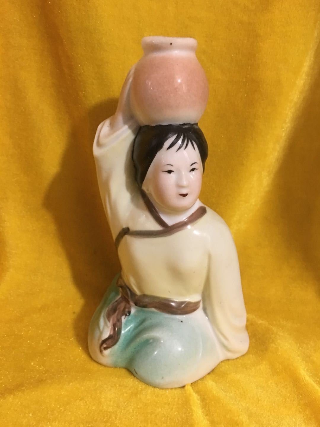 Ceramic bottle collection 9043 wine cabinet display North Korean top water woman early old wine bottle mouth