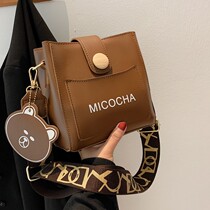 Korean generation broadband small bag female 2022 new trendy fashion single-shoulder mobile phone bag high-quality net red messenger bag