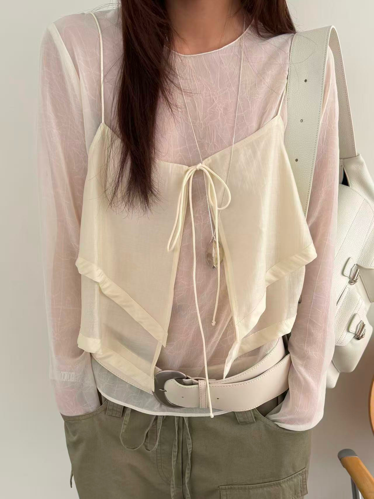 waitmore2026 весна-лето новая модель прозрачная блузка с длинными рукавами + двухслойный топ на бретелях комплект из двух предметов женский