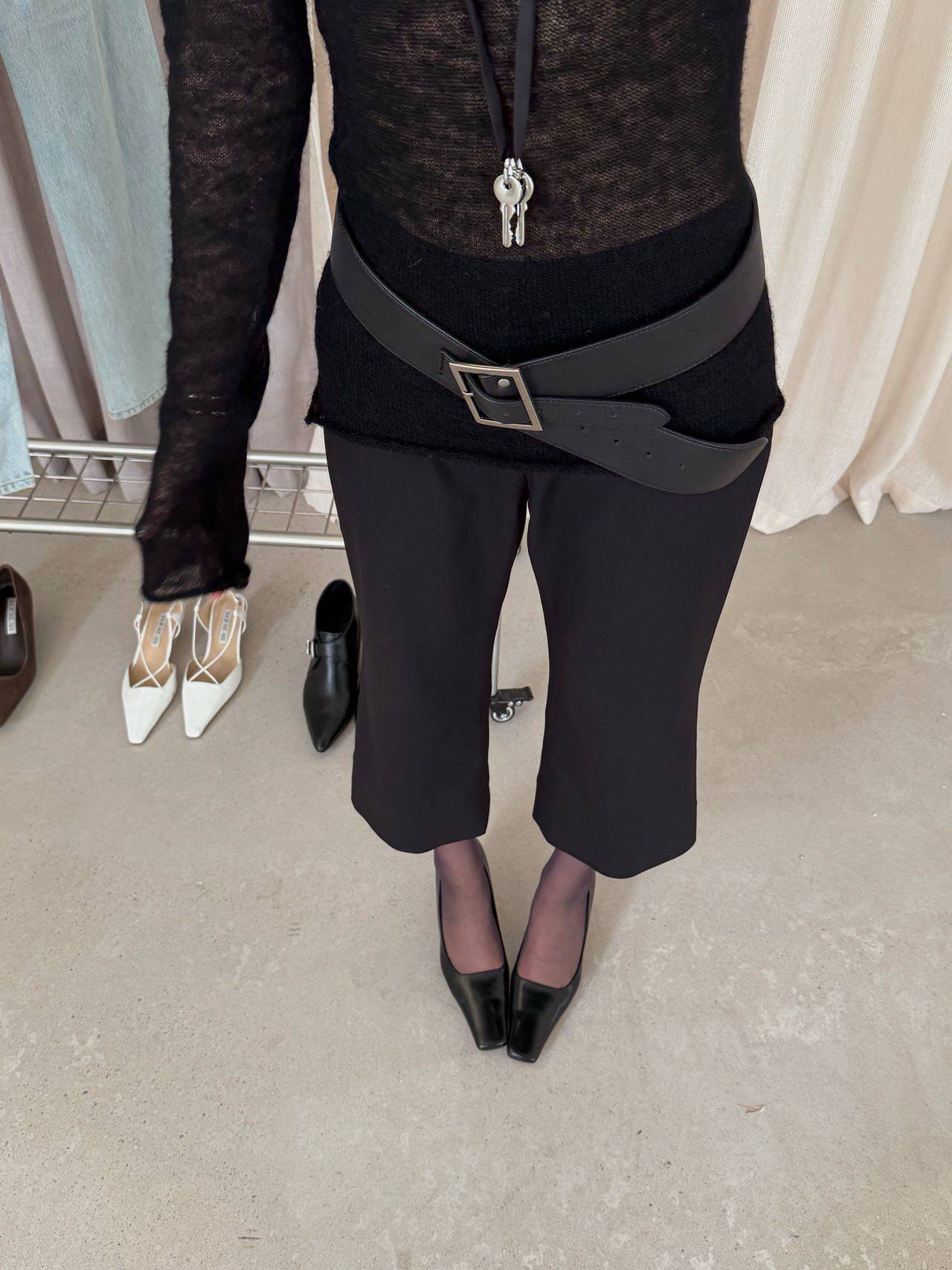 waitmore женские брюки офисные приталенные стройнящие слегка расклешенные укороченные повседневные