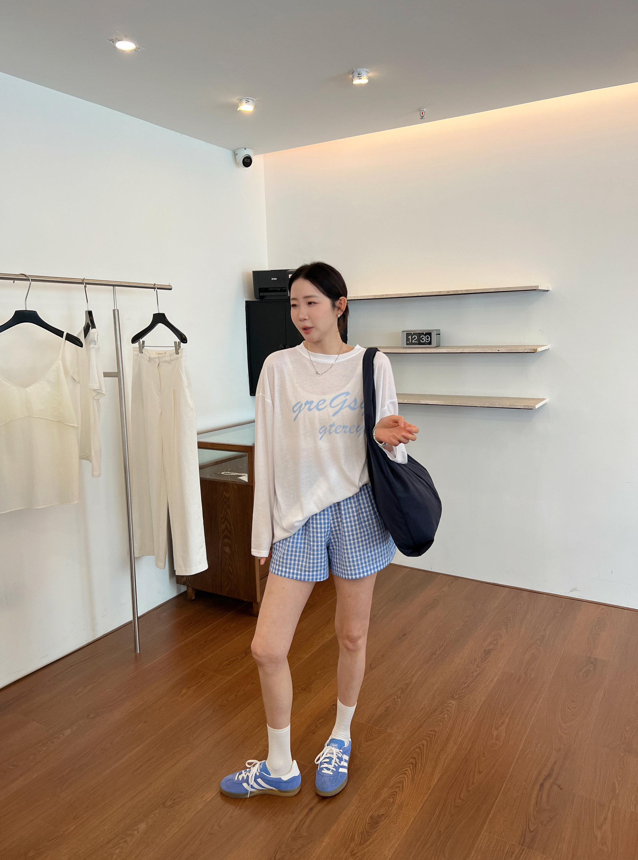 widelia повседневная рубашка с длинными рукавами с защитой от солнца женская 2025 лето свободная ленивый стиль полупрозрачная футболка с буквенным принтом