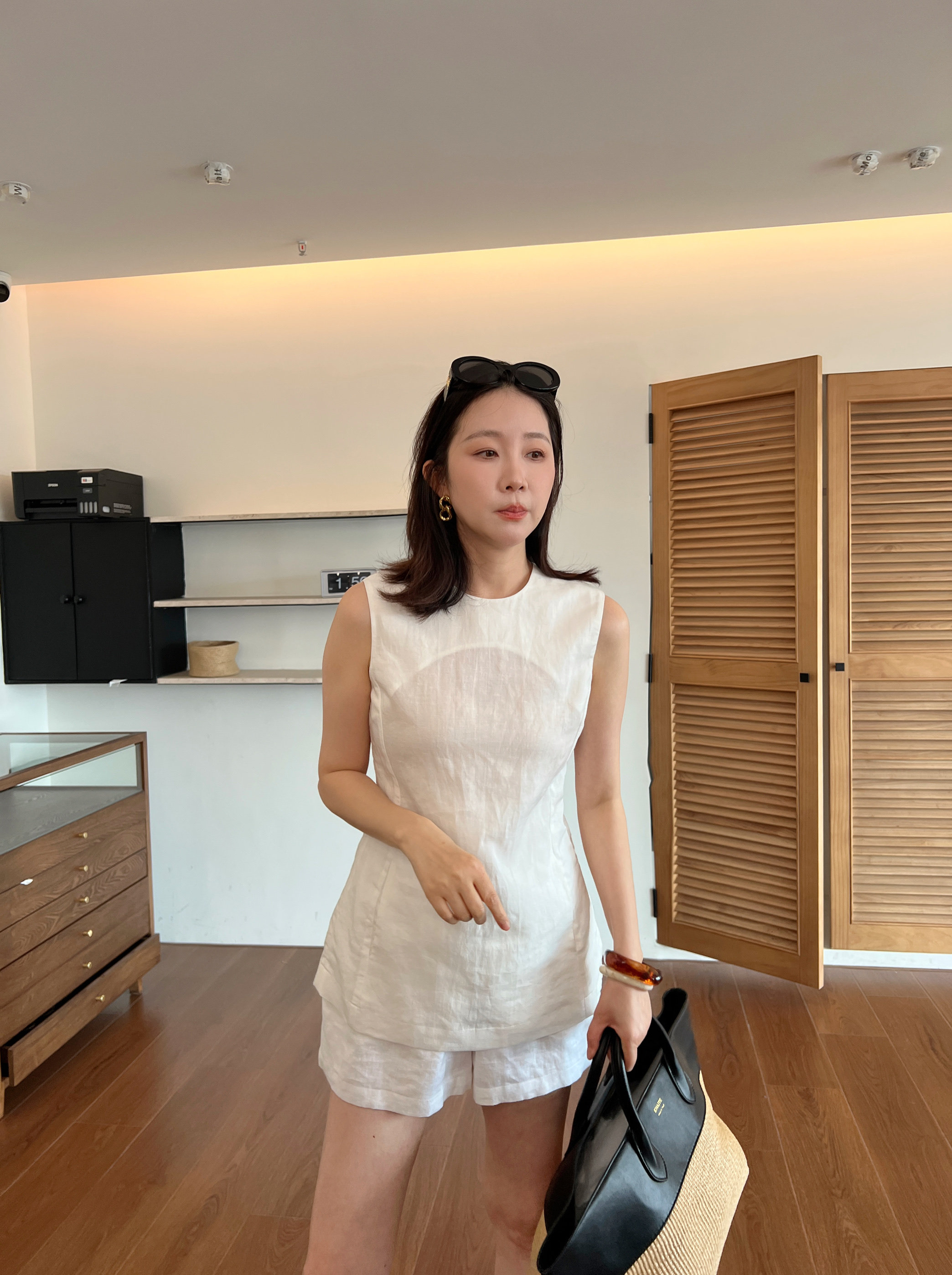 WIDELIA элегантная блузка с разрезом женская 2025 лето минималистичная универсальная приталенная без рукавов майка