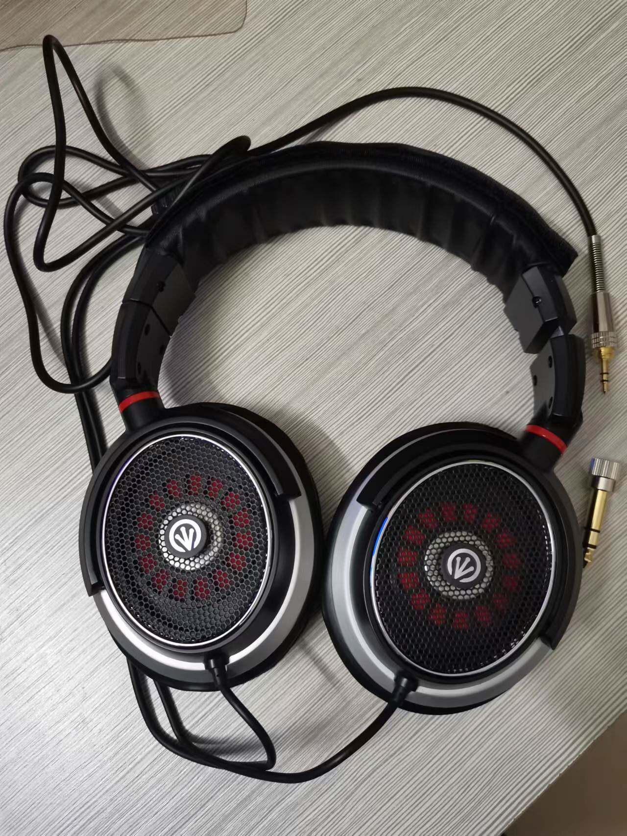 School sea GT1 wearing high sound quality headphones HIFI portable MP3 mobile phone computer-Taobao