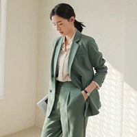 Масляная живопись зеленый костюм