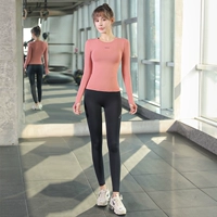 Мясородочный топ + черные брюки