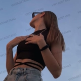 Черный короткий ремень, топ с чашечками, футболка с коротким рукавом, в американском стиле, в обтяжку